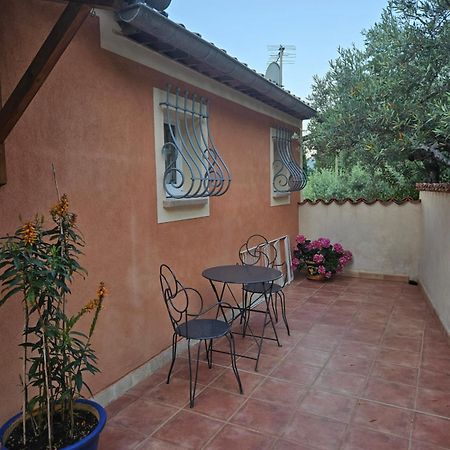 Bed and Breakfast Bastide Des Oliviers Moustiers-Sainte-Marie Exteriér fotografie