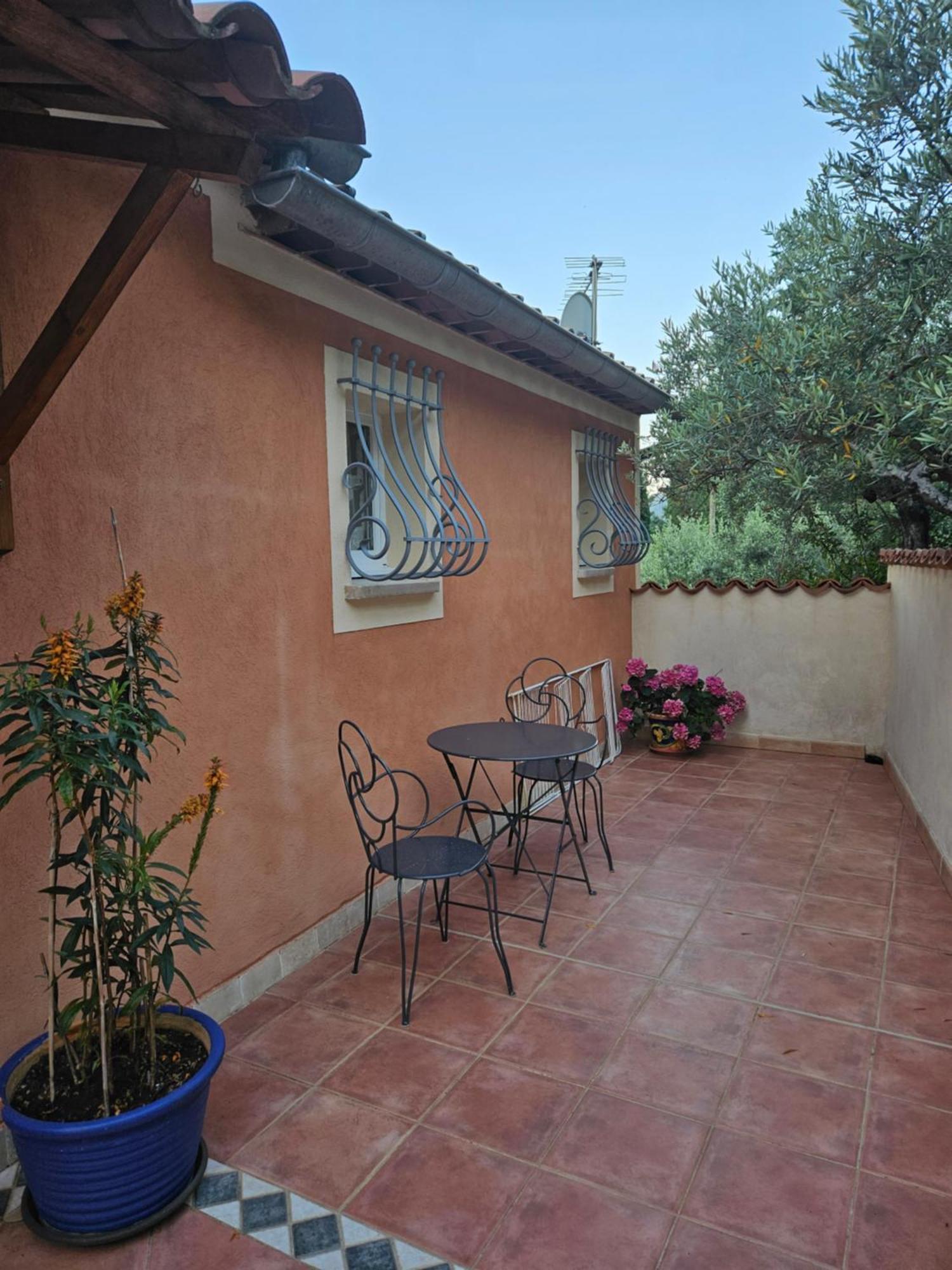 Bed and Breakfast Bastide Des Oliviers Moustiers-Sainte-Marie Exteriér fotografie